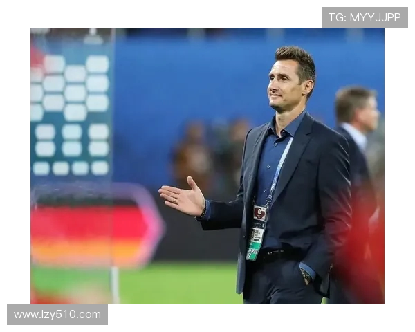 足坛传奇射手米罗斯拉夫克洛泽辉煌生涯与永恒进球记忆 足坛传奇射手米罗斯拉夫克洛泽辉煌生涯与永恒进球记忆