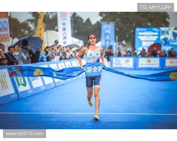 《激烈角逐！2025年国际体育赛事新星崛起 各国运动员全力以赴角逐荣耀》