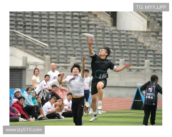 重庆飞盘队荣登飞盘节奏排行榜第六名展现出色实力与团队精神