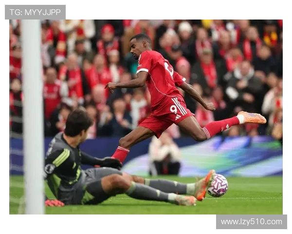 2000年英超经典对决曼联与利物浦的激烈较量与历史意义