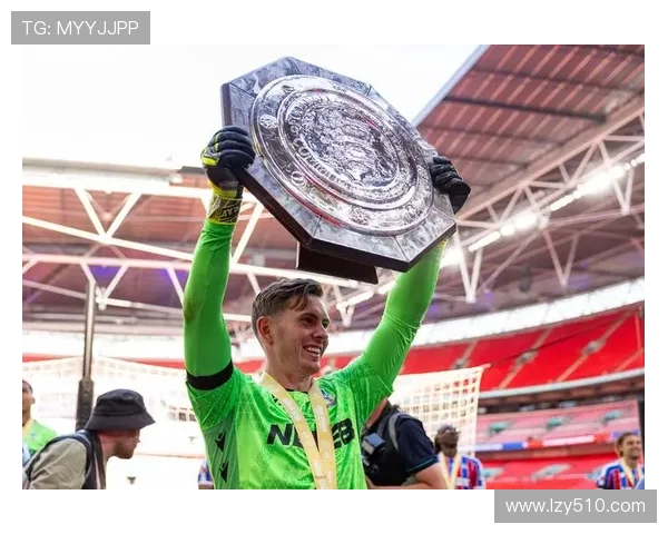 利物浦主场迎战水晶宫香港球迷热情助威期待精彩对决